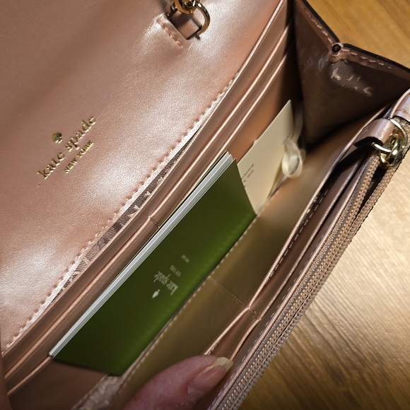 Nwt Kate Spade bag in rose gold - Picture 6 of 10